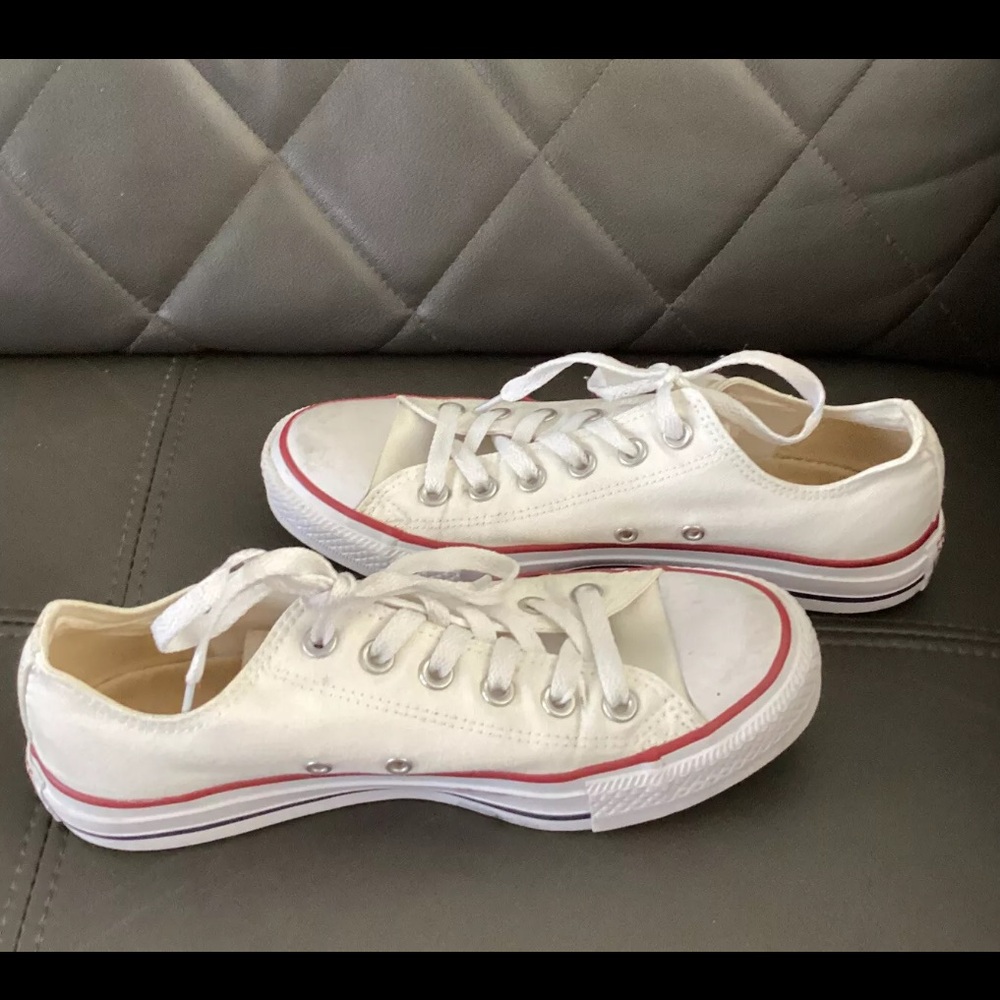 Converse Chuck Taylor All Star White Sneakers Women's Size 8.5 - Picture 2 of 5